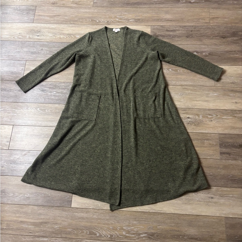 Lularoe Sarah Duster Sz M Olive Green Cardigan Stretch Oversized Lagenlook Cozy